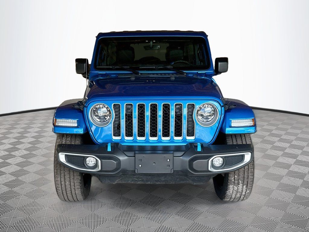 Certified 2023 Jeep Wrangler Unlimited Sahara AWD/4WD image 2
