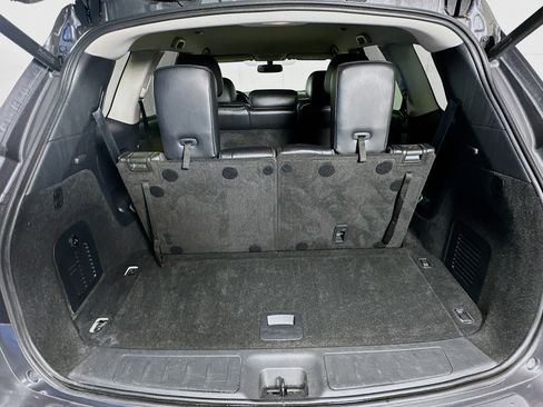 Used 2019 Nissan Pathfinder SL w/ Cargo Package image 29