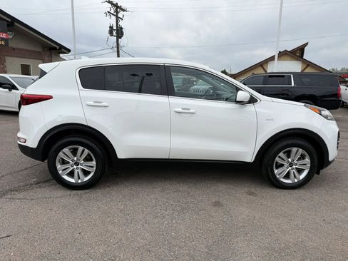 Used 2017 Kia Sportage LX AWD/4WD image 9