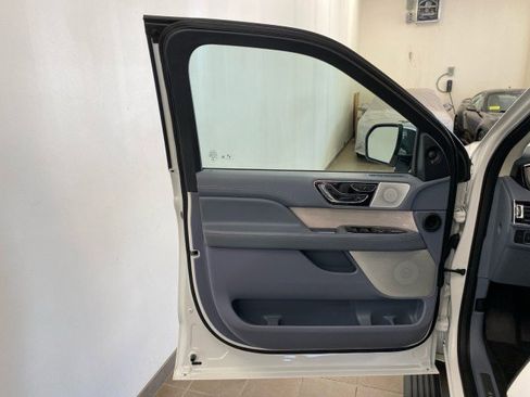 Certified 2022 Lincoln Navigator Black Label image 16