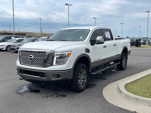 Used 2019 Nissan Titan Platinum Reserve w/ Platinum Utility Package AWD/4WD image 3