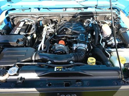 Used 2017 Jeep Wrangler Unlimited Sport AWD/4WD image 15