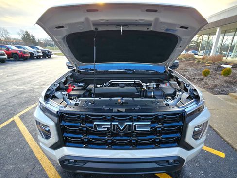 New 2026 GMC Canyon Elevation w/ Convenience Package image 3