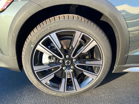 New 2026 Volvo V60 B5 Cross Country Ultra w/ Protection Package Premier AWD/4WD image 9
