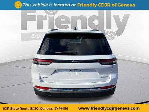 Used 2023 Jeep Grand Cherokee Laredo w/ Luxury Tech Group I image 6