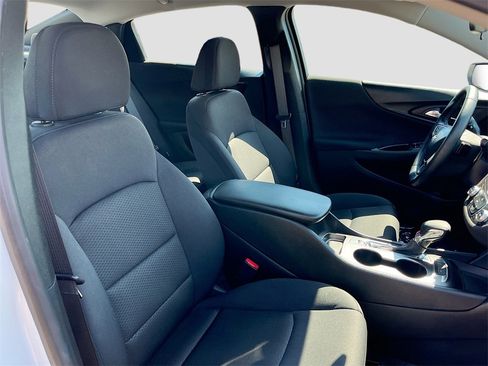 Used 2024 Chevrolet Malibu RS image 25