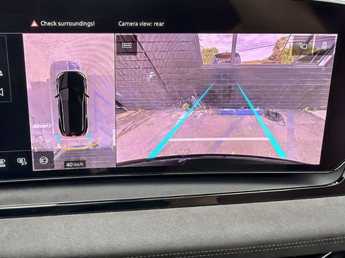 Certified 2025 Audi SQ6 e-tron Prestige w/ 21" Black Optic Wheel Package image 19