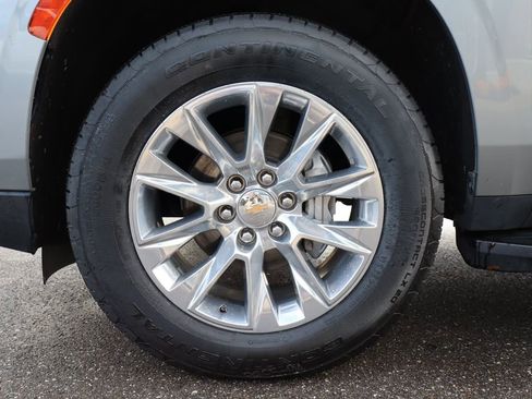 Used 2023 Chevrolet Suburban Premier image 31