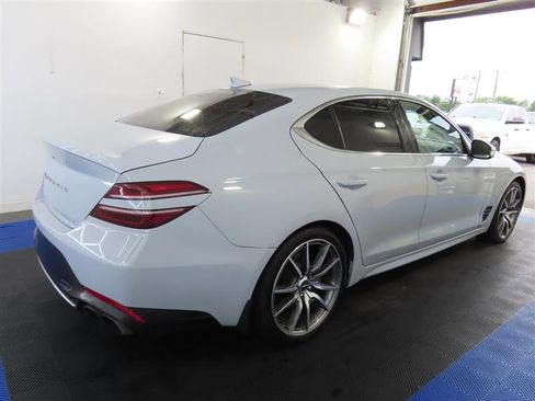Used 2023 Genesis G70 2.0T image 14