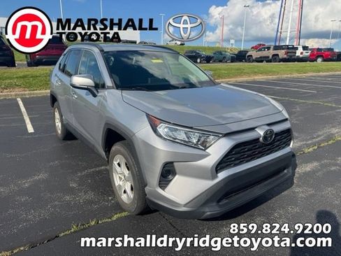 Used 2021 Toyota RAV4 XLE FWD image 1
