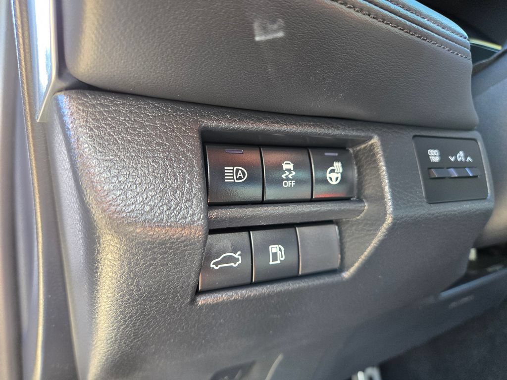 Used 2019 Toyota Avalon Touring w/ All Weather Liner Package FWD image 18