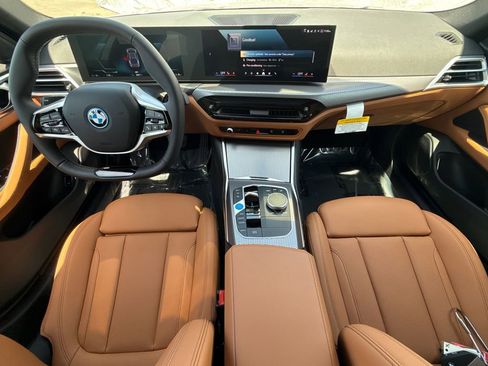 New 2026 BMW i4 eDrive40 w/ Parking Assistance Package RWD image 19