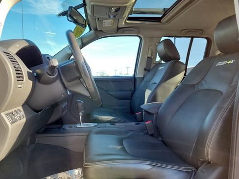 Used 2021 Nissan Frontier PRO-4X w/ Pro-4x Utility Package image 19