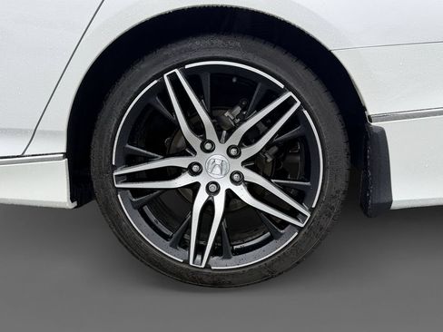 Used 2022 Honda Accord Touring image 17