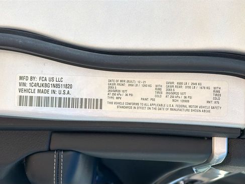 Used 2022 Jeep Grand Cherokee L Limited AWD/4WD image 36