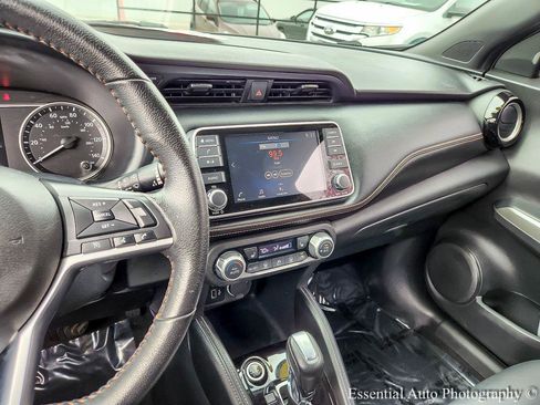 Used 2020 Nissan Kicks SR w/ SR Premium Package FWD image 20