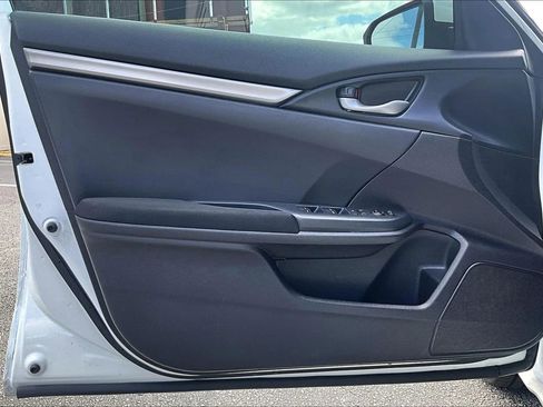 Used 2019 Honda Civic LX image 17