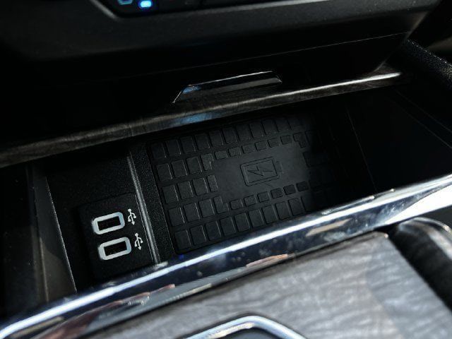 Used 2019 Ford Expedition Limited w/ Equipment Group 301A RWD image 15