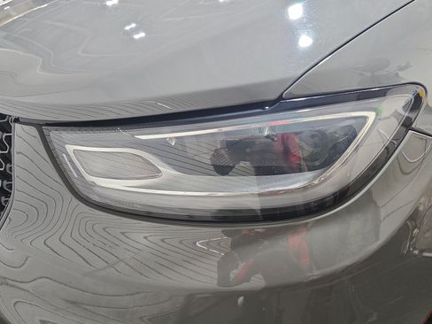 Used 2025 Chrysler Pacifica Limited FWD image 28
