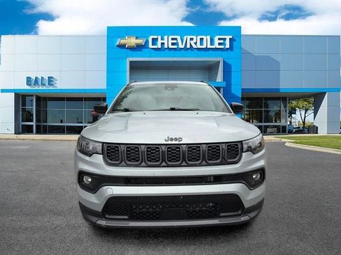 Used 2026 Jeep Compass Latitude AWD/4WD image 8