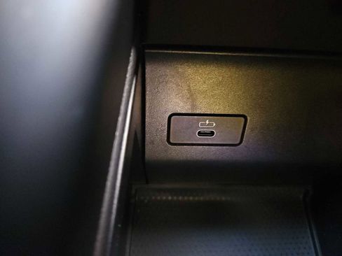 Used 2024 BMW X5 xDrive40i w/ Premium Package image 33