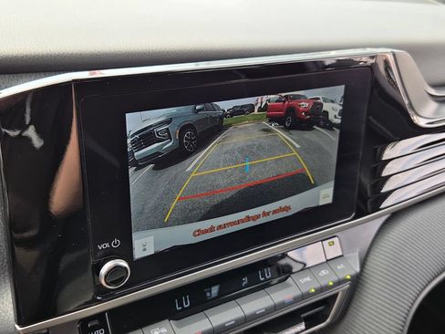 Used 2025 Toyota Camry SE w/ Convenience Package FWD image 20