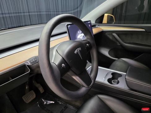 Used 2023 Tesla Model Y Long Range image 20