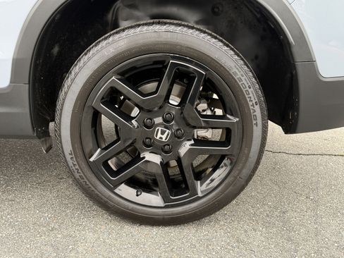 Used 2024 Honda Passport Black Edition image 11