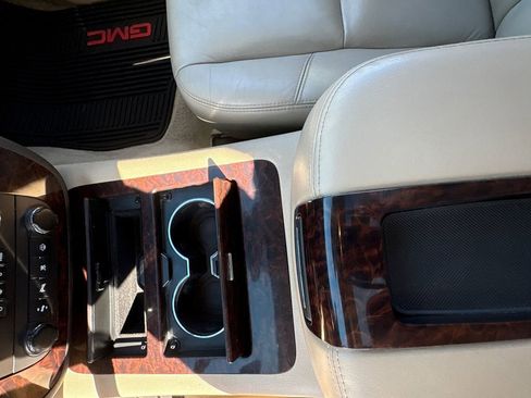 Used 2008 GMC Yukon Denali image 28