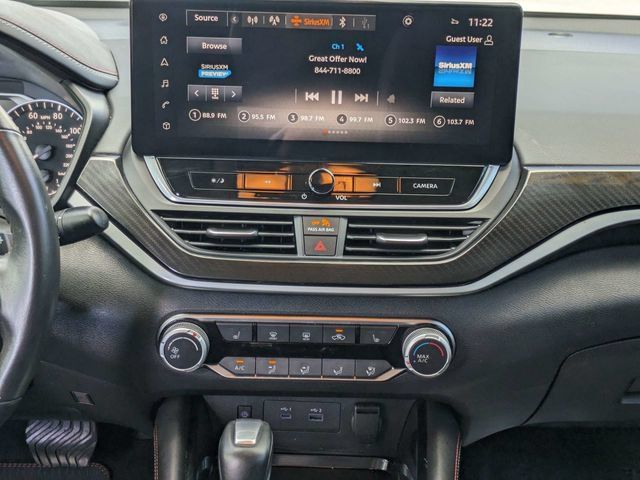 Used 2024 Nissan Altima 2.5 SR w/ SR Premium Package FWD image 17