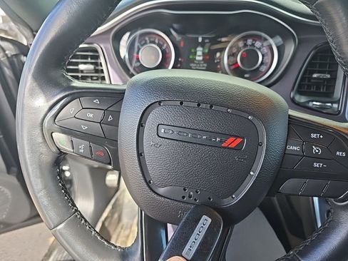 Used 2016 Dodge Challenger R/T image 6