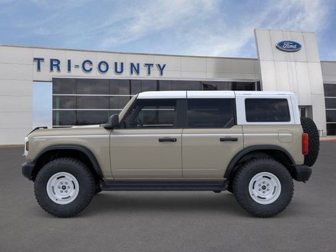 New 2026 Ford Bronco Heritage Edition image 3