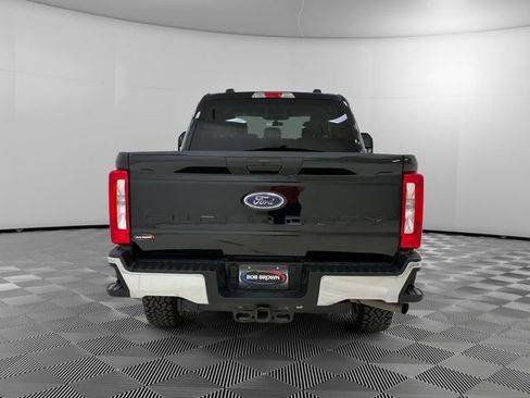 Used 2025 Ford F250 XLT AWD/4WD image 3
