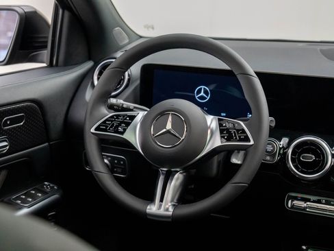 New 2026 Mercedes-Benz GLA 250 GLA 250 image 12