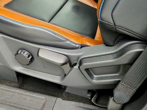 Used 2022 Ford Bronco Outer Banks AWD/4WD image 11