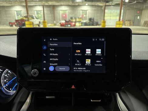 Certified 2023 Toyota Venza LE image 20