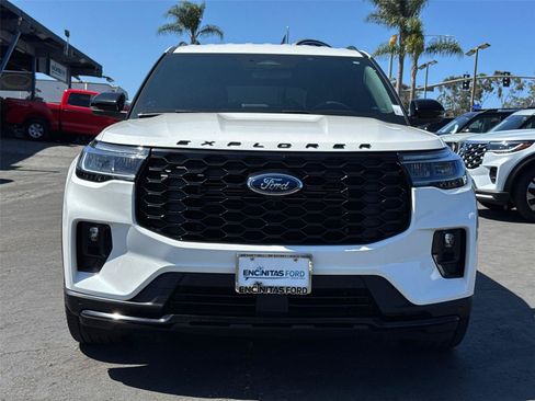 Used 2025 Ford Explorer ST-Line w/ Premium Package RWD image 5