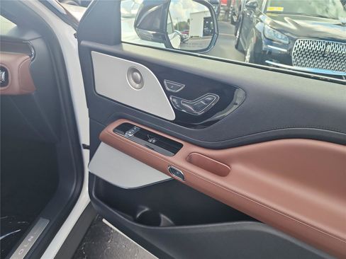 New 2026 Lincoln Aviator Reserve image 25