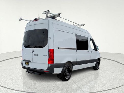 Used 2022 Mercedes-Benz Sprinter 144 Cargo w/ Parking Package image 6