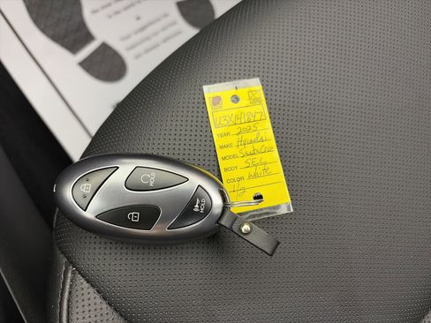 Used 2025 Hyundai Santa Cruz SEL image 30