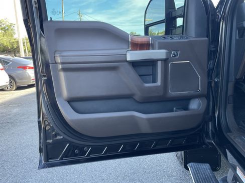 Used 2021 Ford F450 King Ranch w/ King Ranch Ultimate Package AWD/4WD image 45
