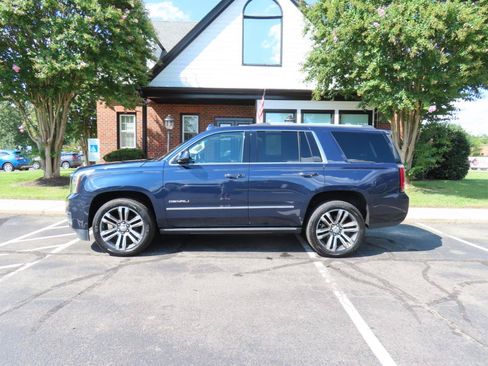 Used 2019 GMC Yukon Denali w/ Denali Ultimate Package AWD/4WD image 3