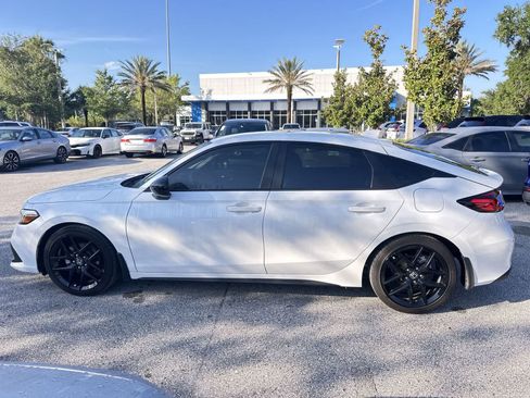 Used 2023 Honda Civic Sport image 3