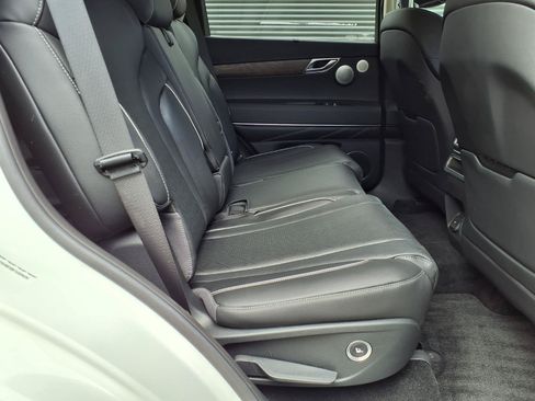 Certified 2026 Genesis GV80 2.5T Advanced AWD/4WD image 15