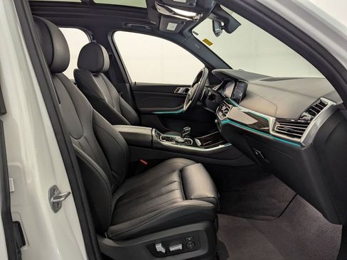 Used 2021 BMW X5 sDrive40i w/ M Sport Package image 42