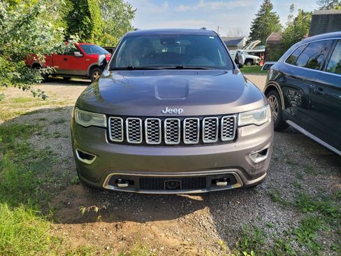 Used 2017 Jeep Grand Cherokee Overland w/ Jeep Active Safety Group AWD/4WD image 2