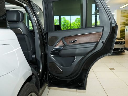 Used 2025 Land Rover Range Rover Autobiography AWD/4WD image 56