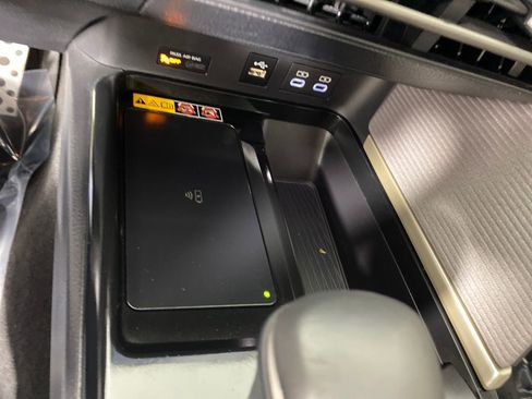 Certified 2025 Toyota Camry SE image 21