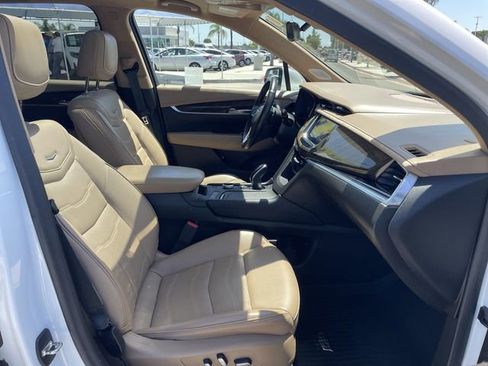 Used 2022 Cadillac XT6 Premium Luxury w/ Platinum Package AWD/4WD image 29