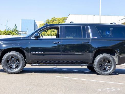 Used 2020 Chevrolet Suburban LT w/ Z71 Midnight Edition image 7